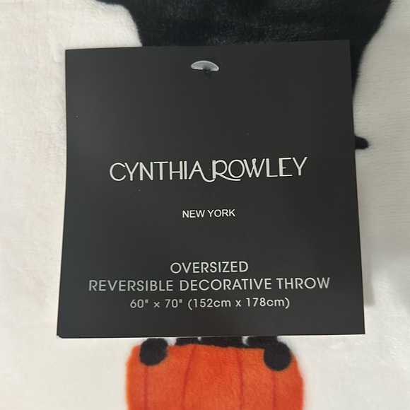 Cynthia Rowley Halloween Blanket and Pillow - Picture 3 of 5